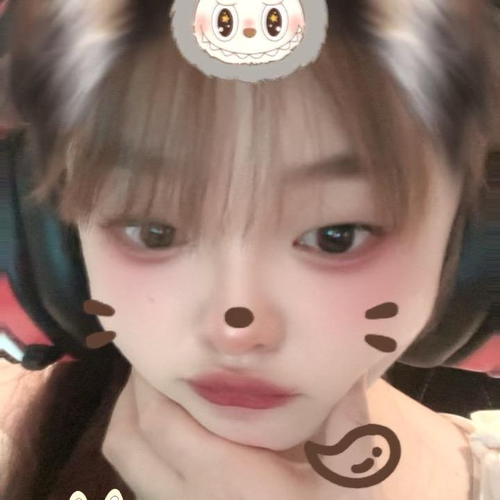 YUE⍨