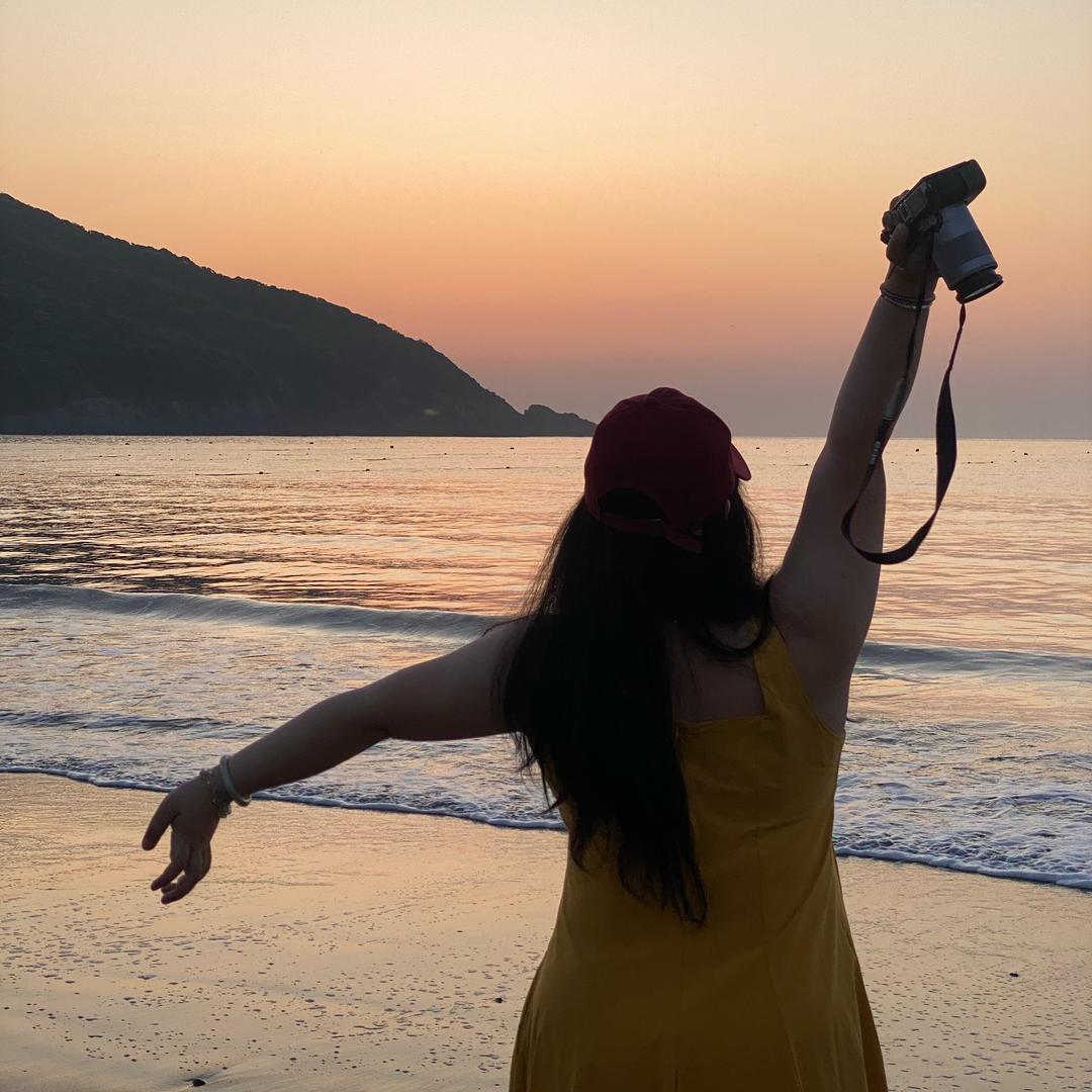 小胡今天也很开心.