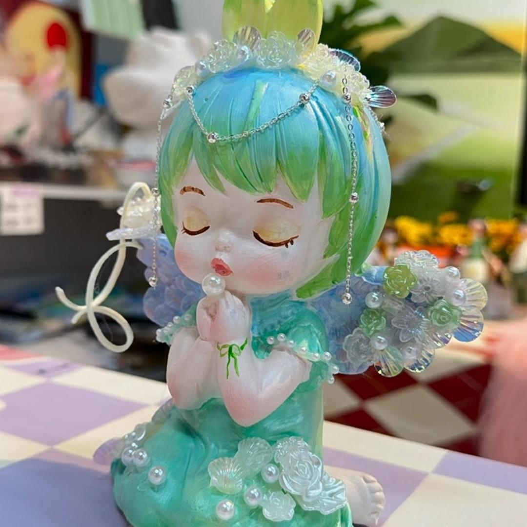 贝贝石膏娃娃