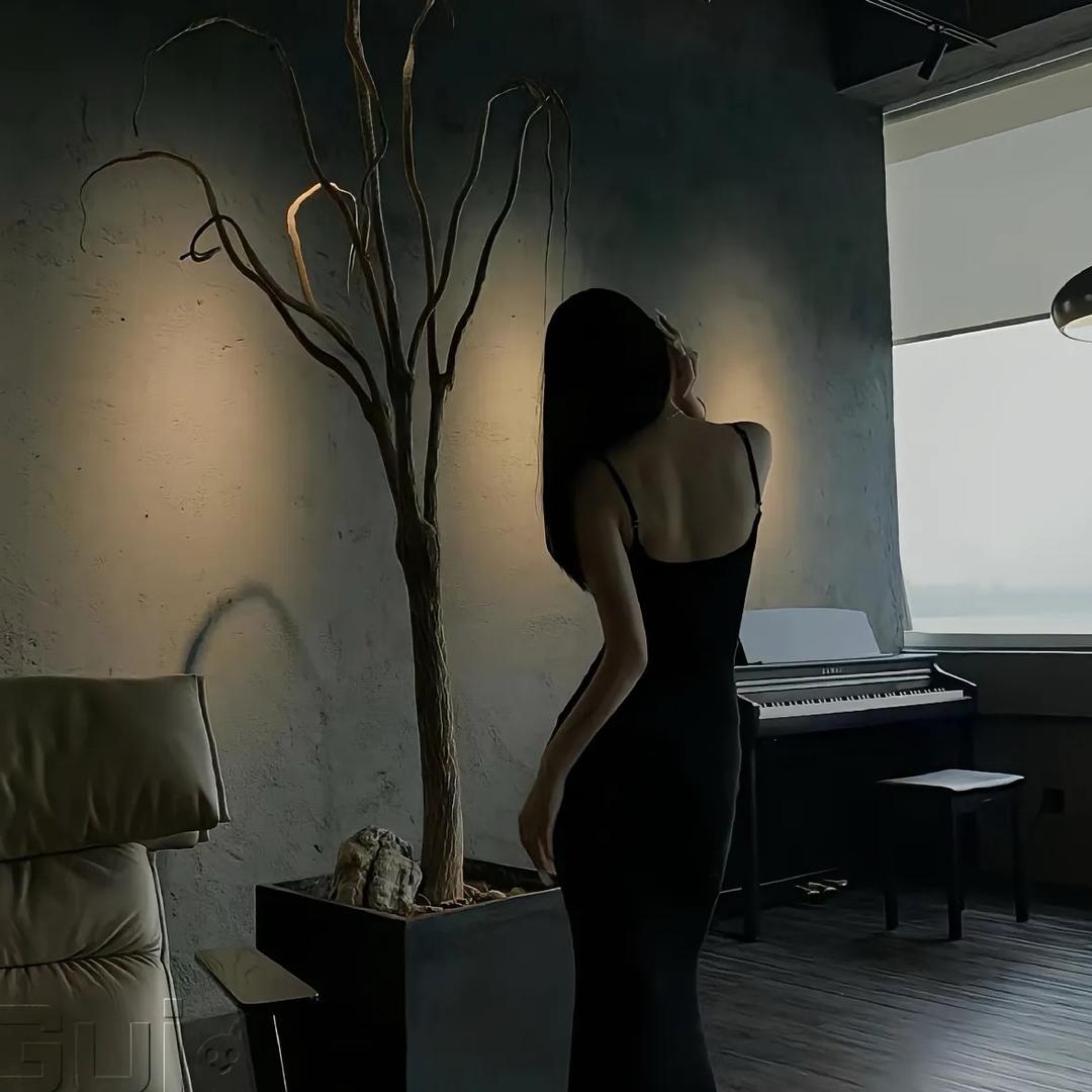 詹宥金·Rich（女装）