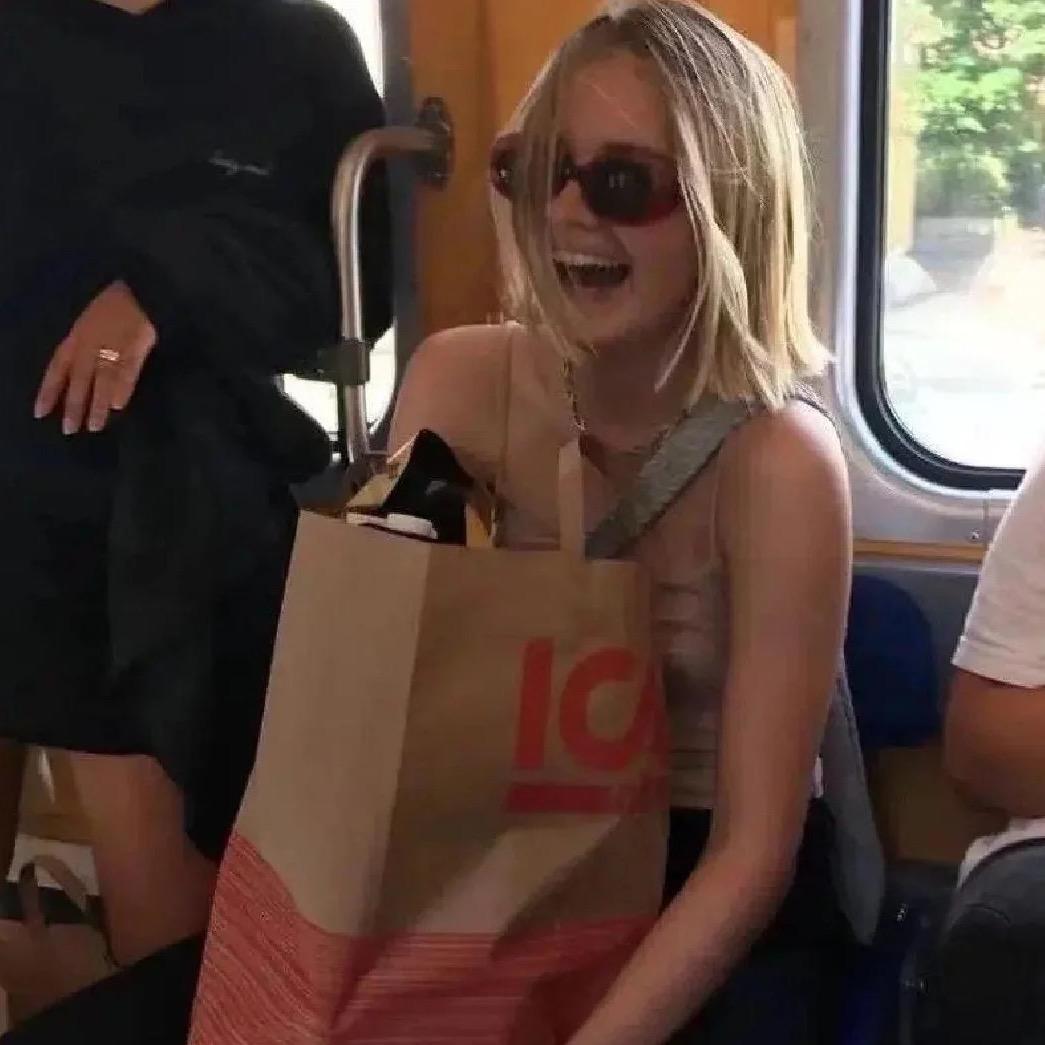 山茶花开在年糕里