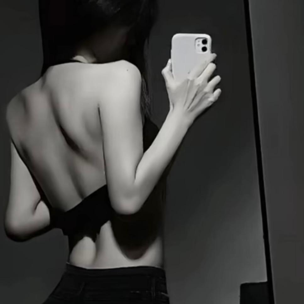 刘亦菲.