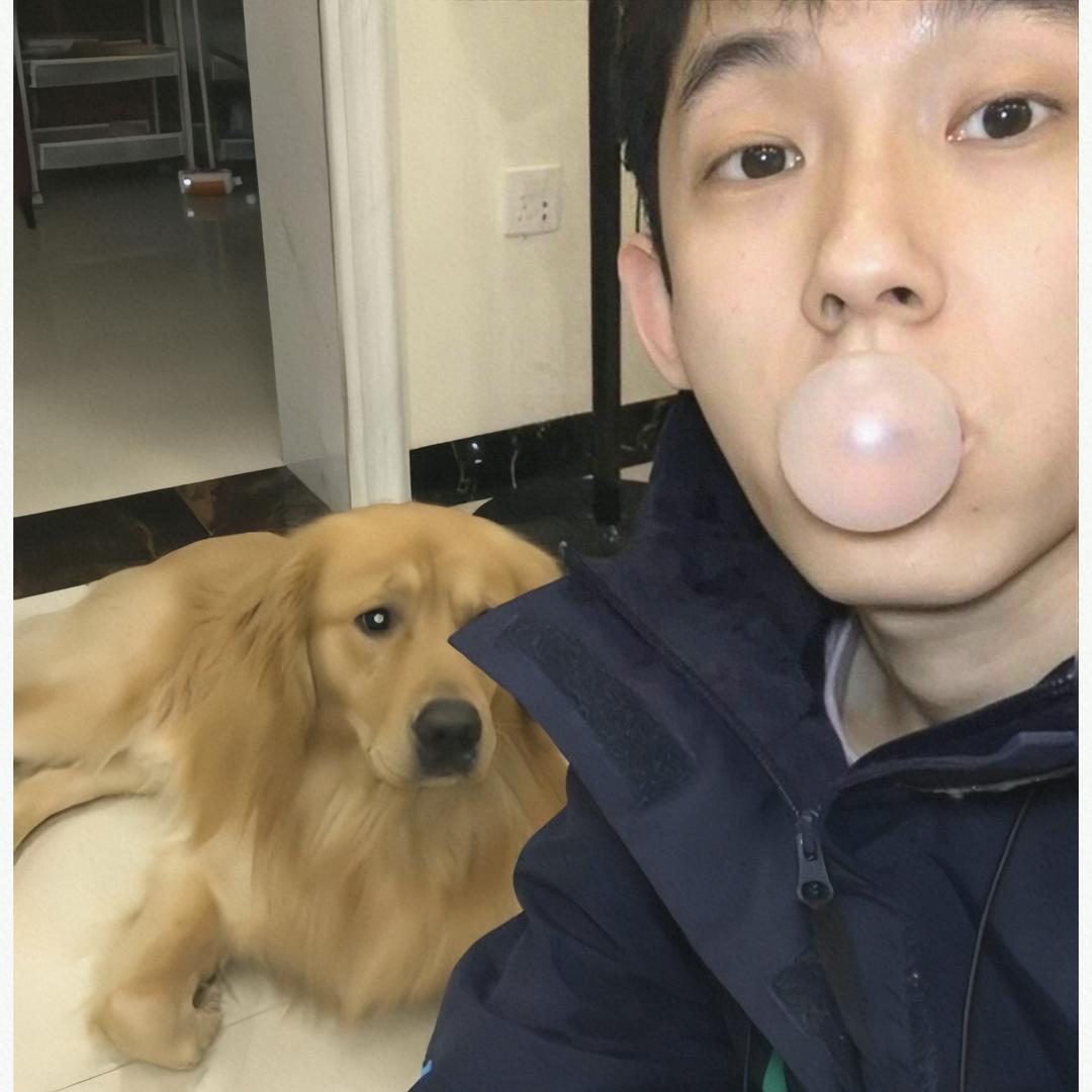 于 是