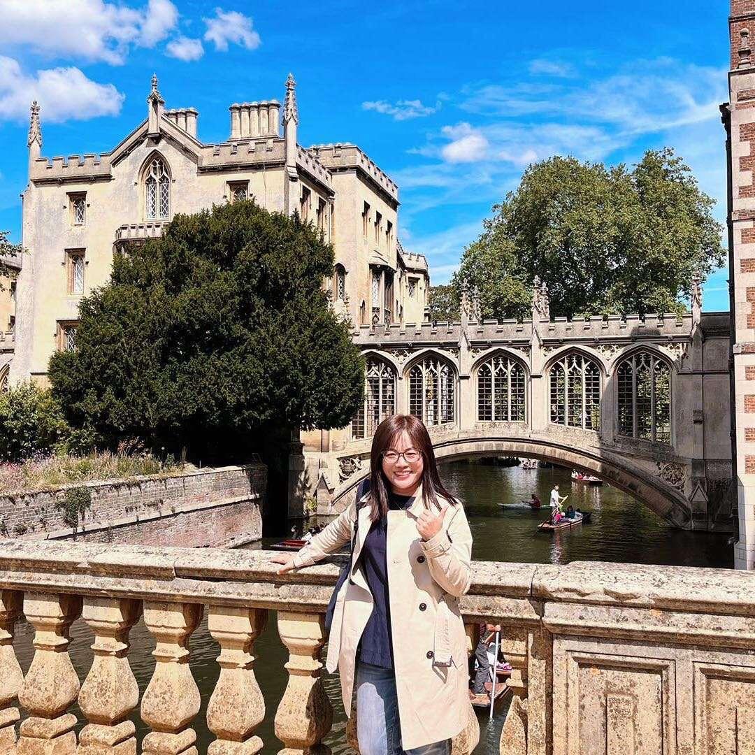 康河泛舟的狸狸