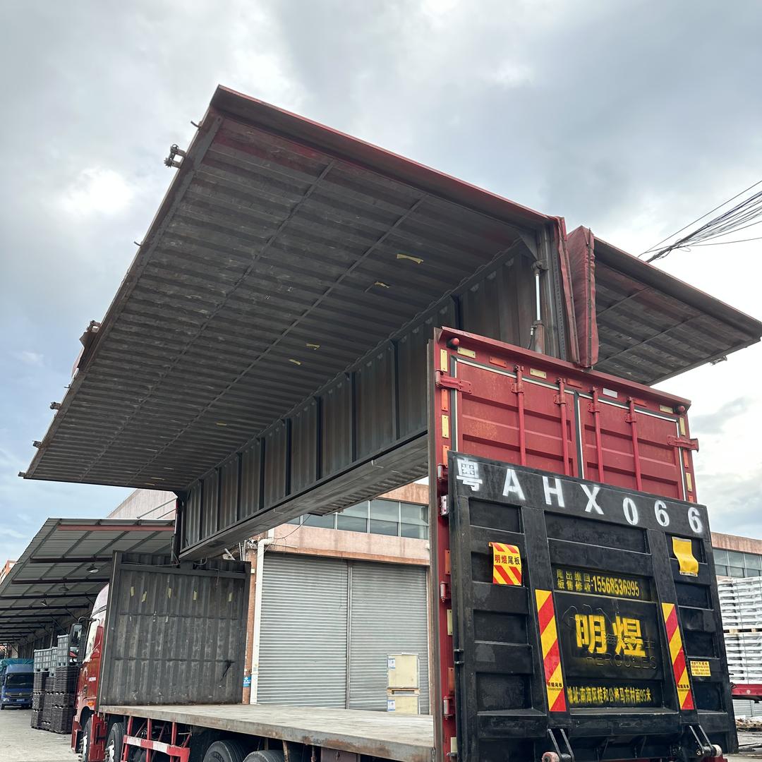 9.6米的后4后8飞翼加尾板