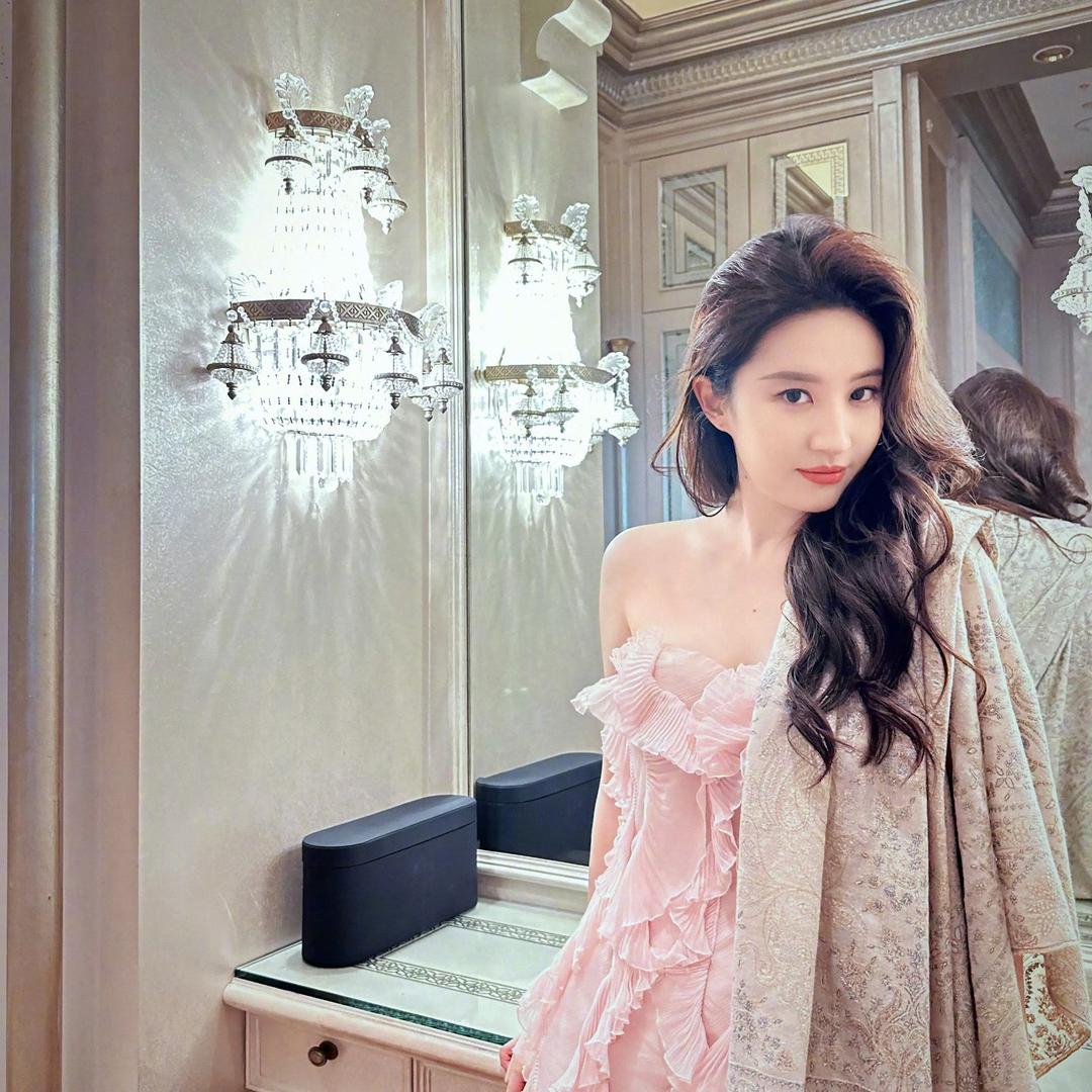 这个号就叫虞书欣、