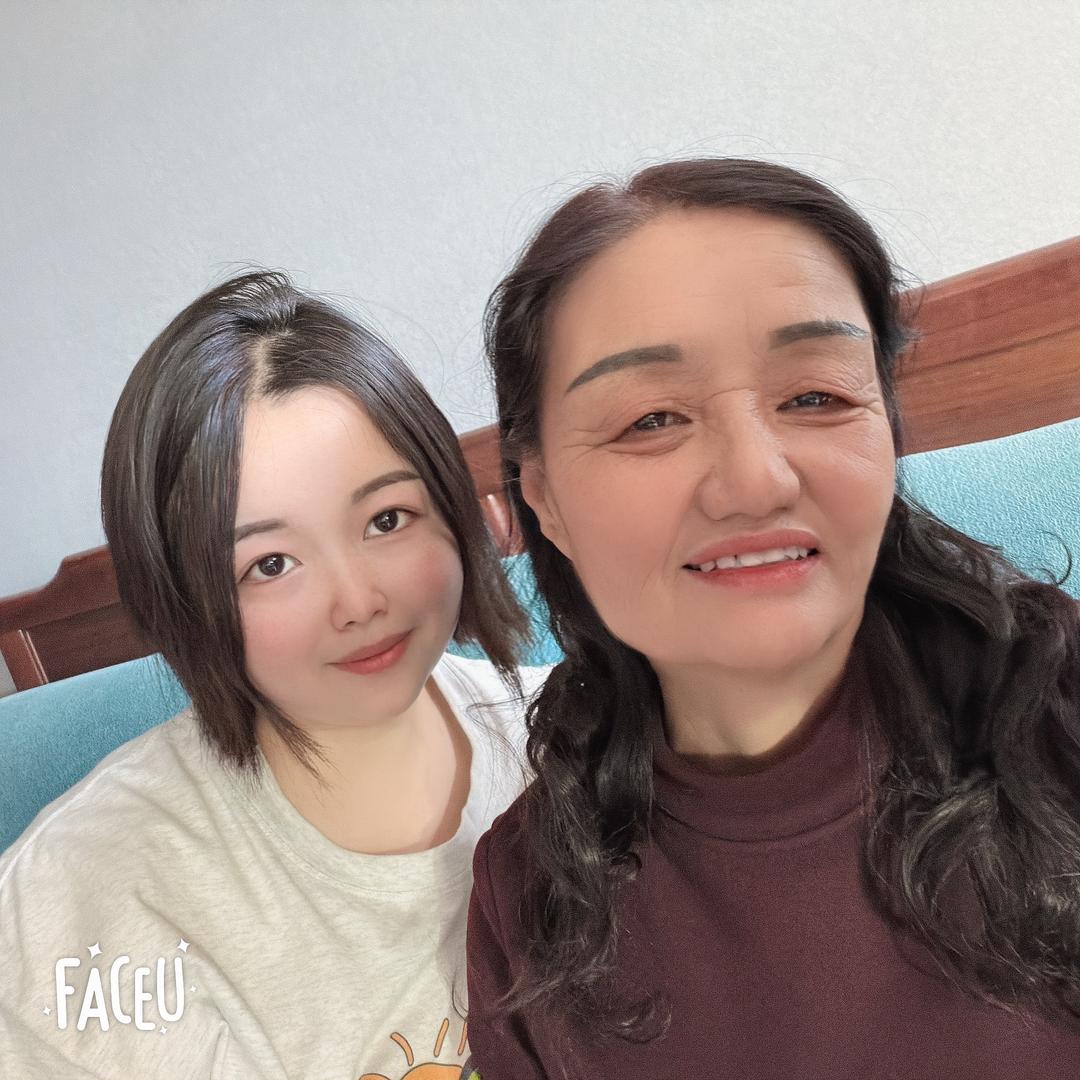 二女👩和她的儿媳妇