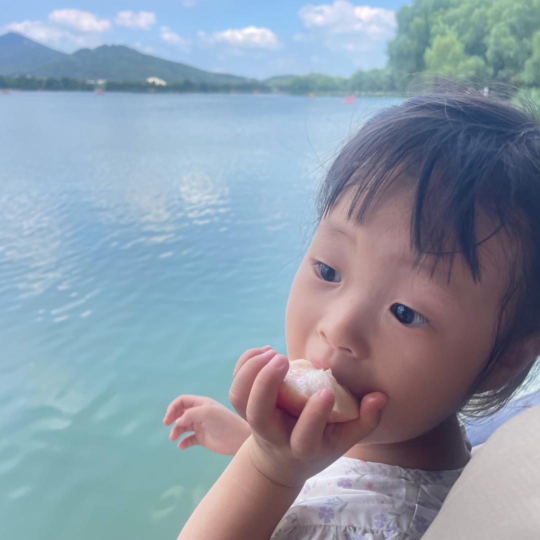 快乐的皮皮