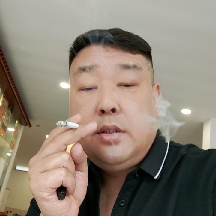 李华大舅