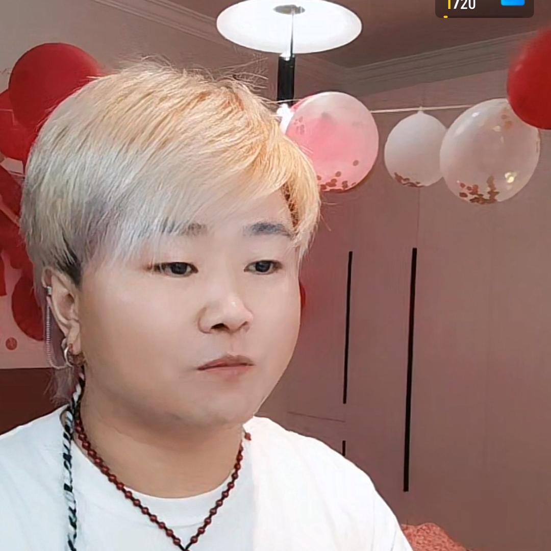 阿亮和静静
