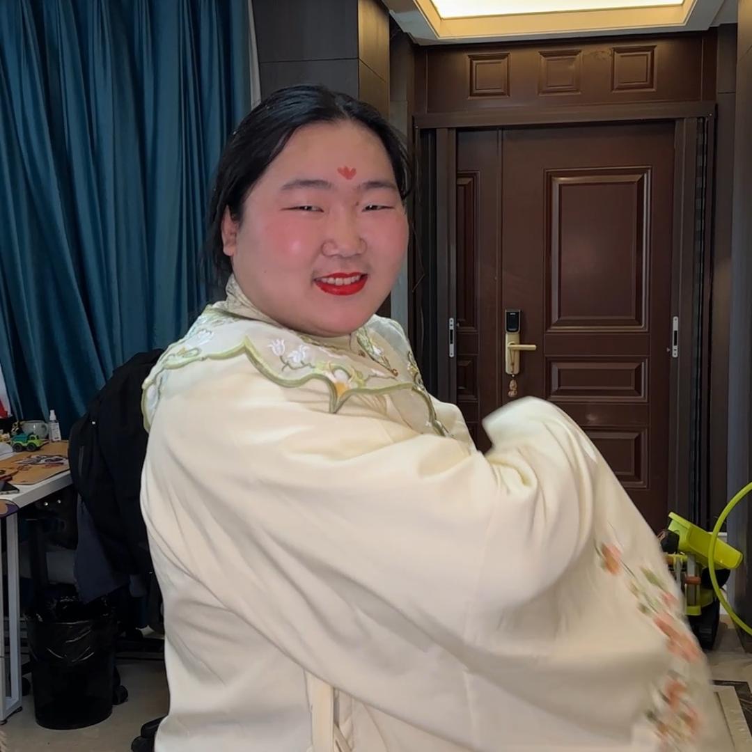 宝月爱摸鱼