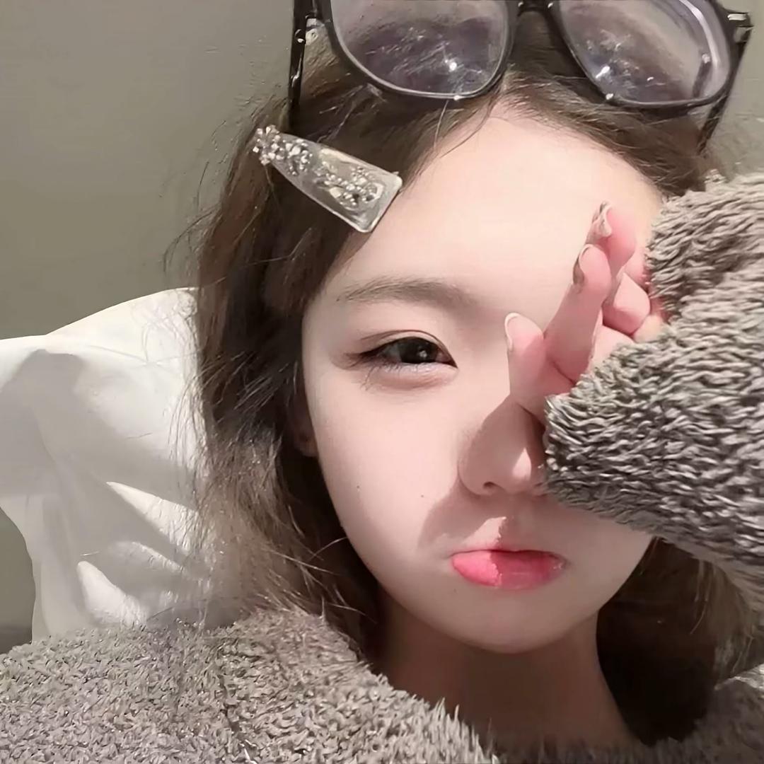 人聪明嘴还甜长得漂亮还有钱