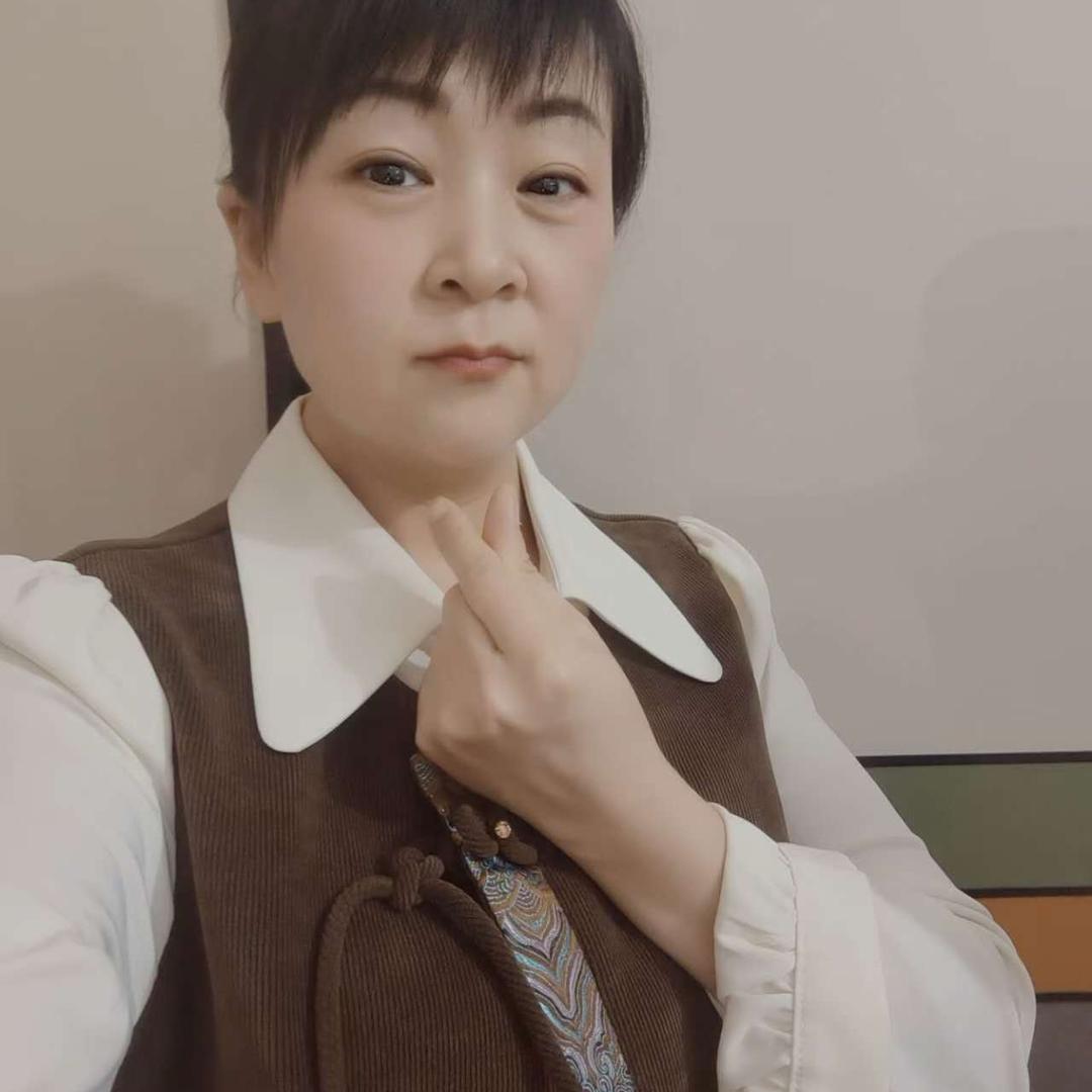 三十加的小女孩