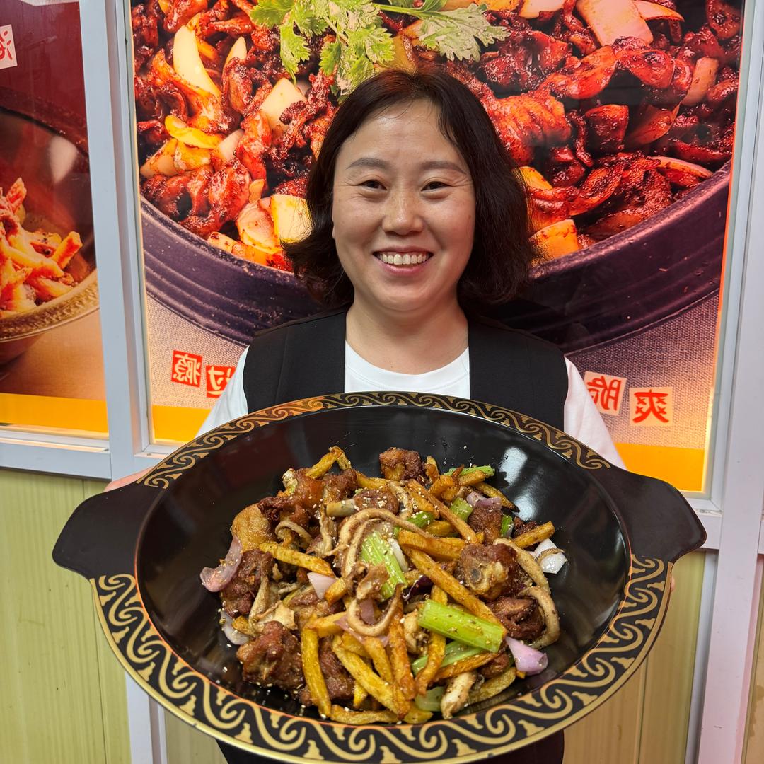 石家庄谈大强鲜猪蹄火锅鸡自助崔姐