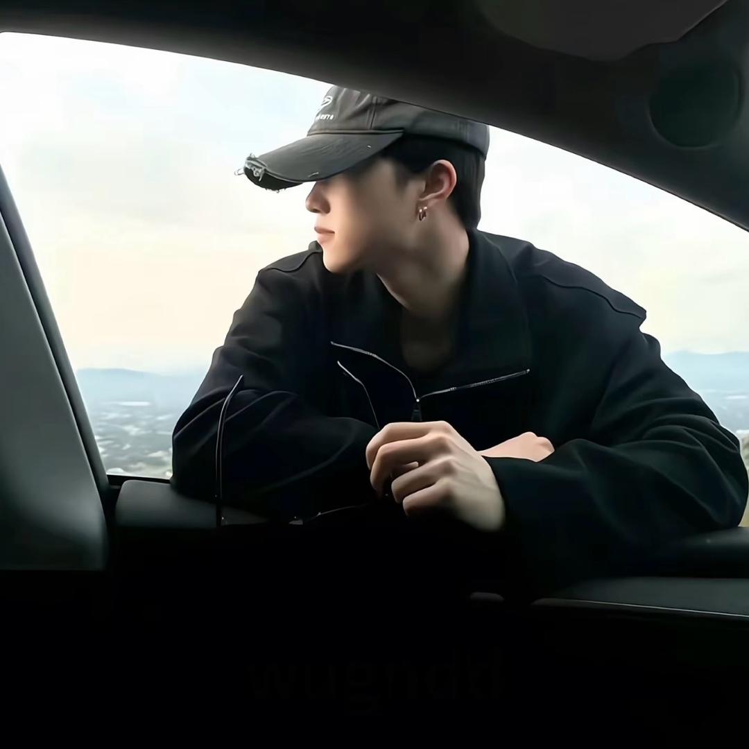 ᭄ℳ๓ 一介俗人°ꦿ⁵