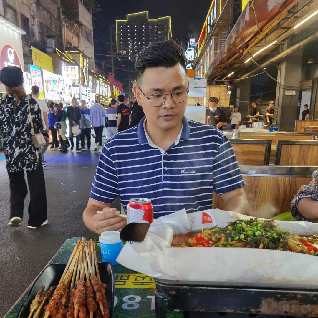 旅游定制师李颖