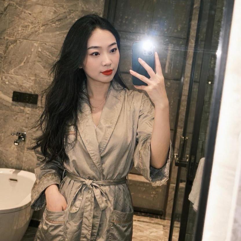 凌晨三点的猫🐱