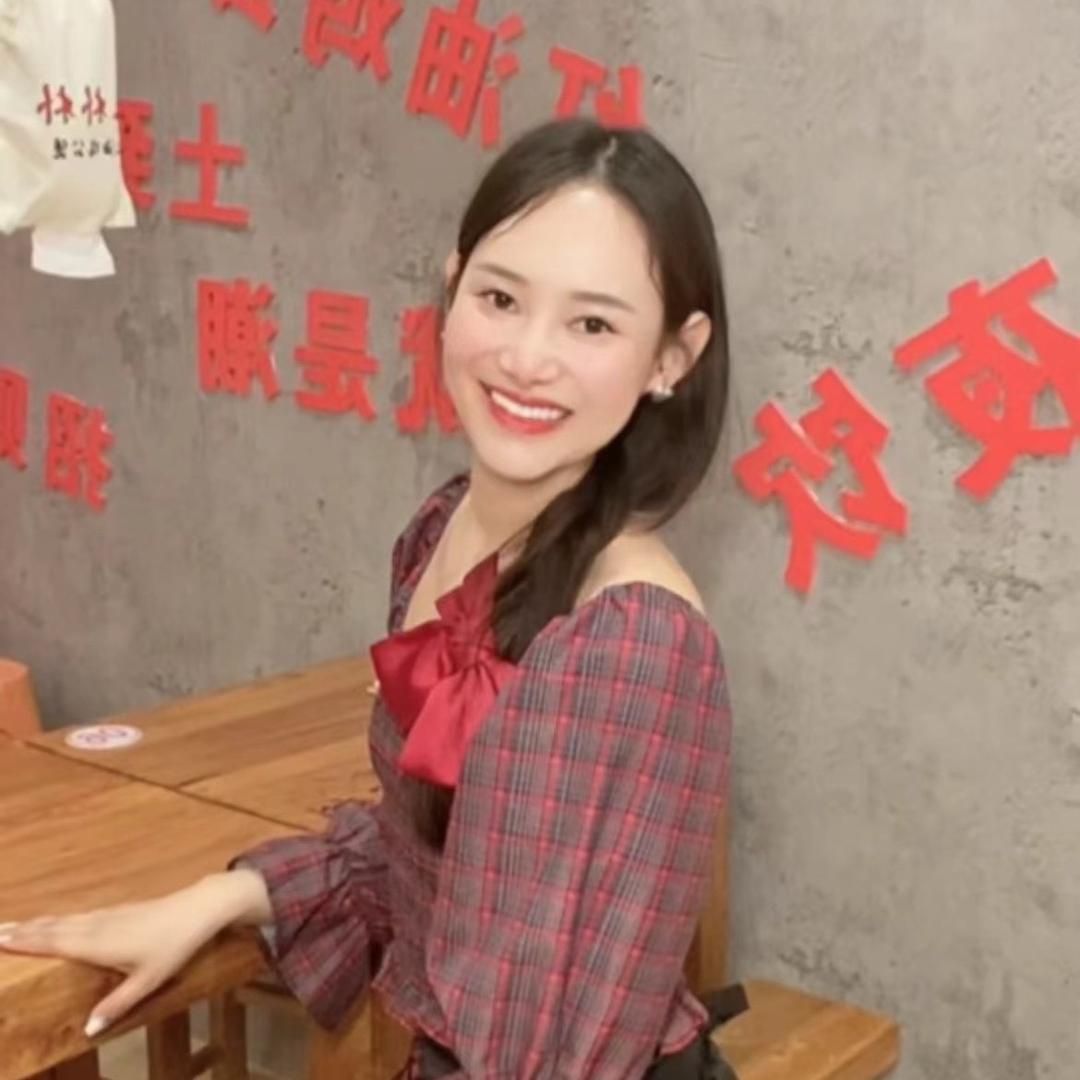 王朴朴的红油鸡公煲