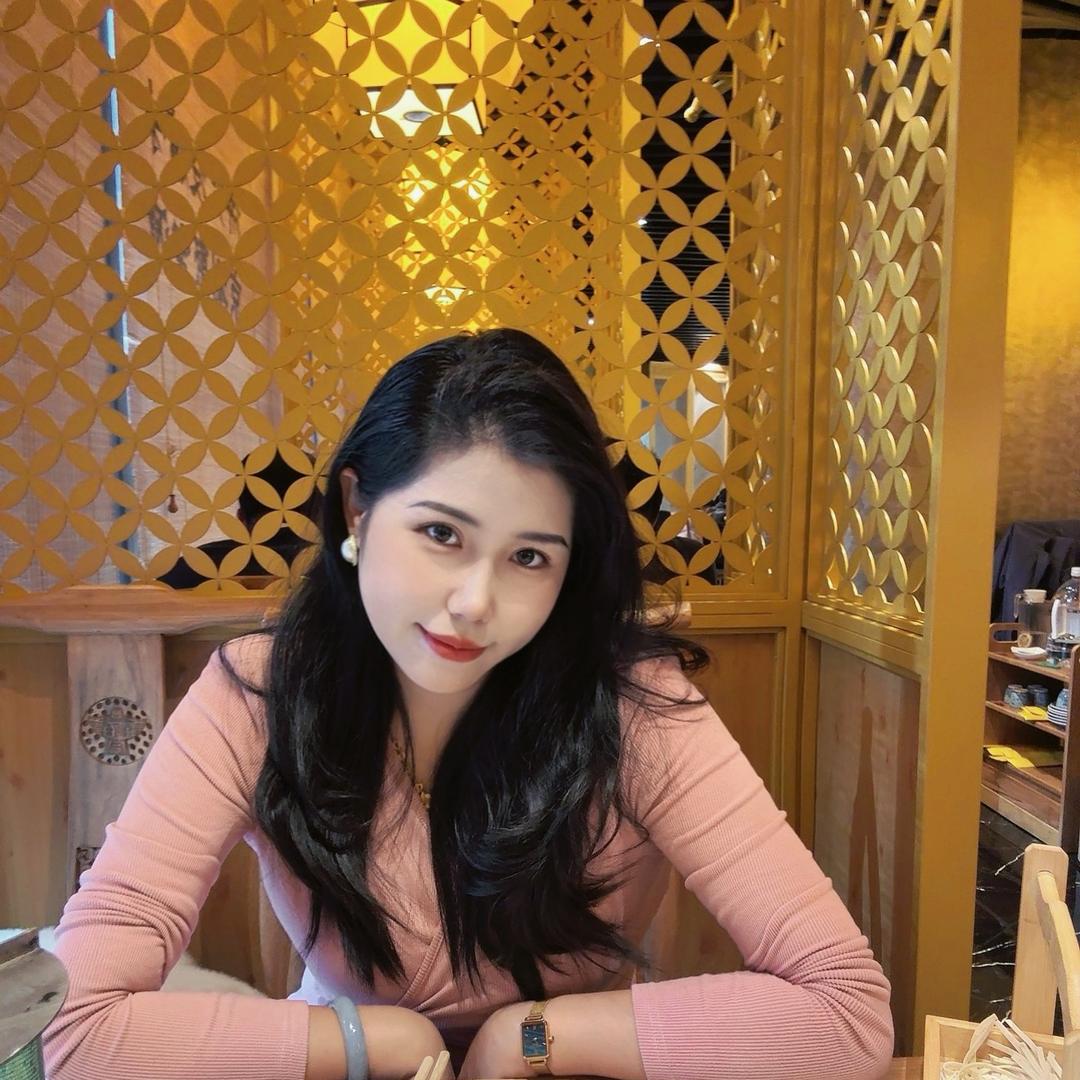 冯老师多财多亿