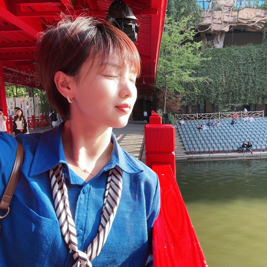 干图文广告的小曾