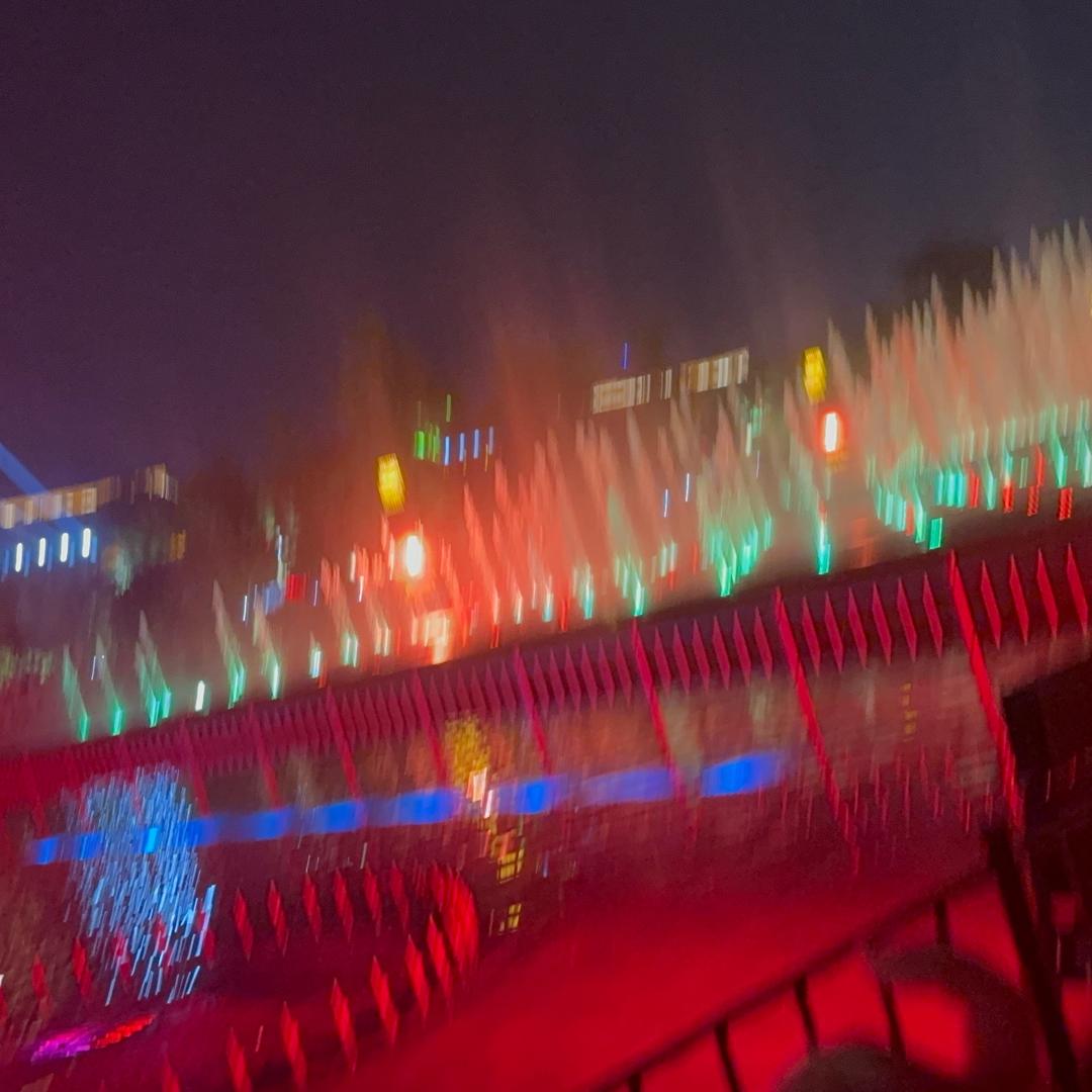 嗯哼