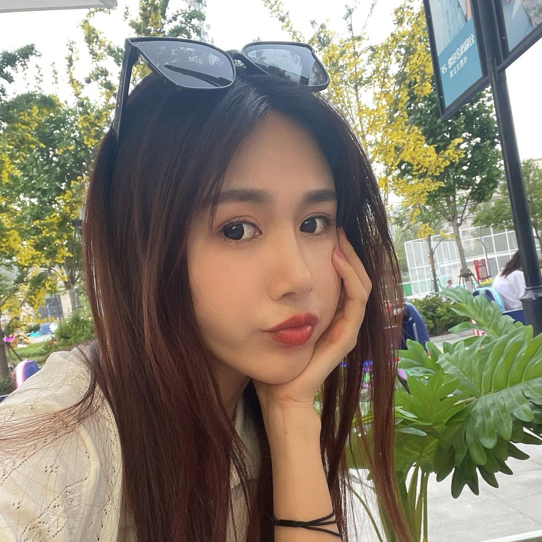 举个丽子