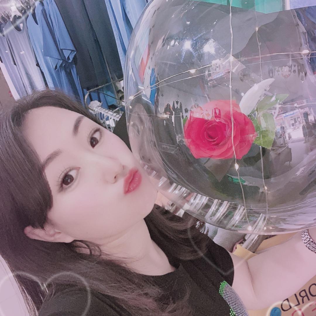 伊人春天精品女装店官方号