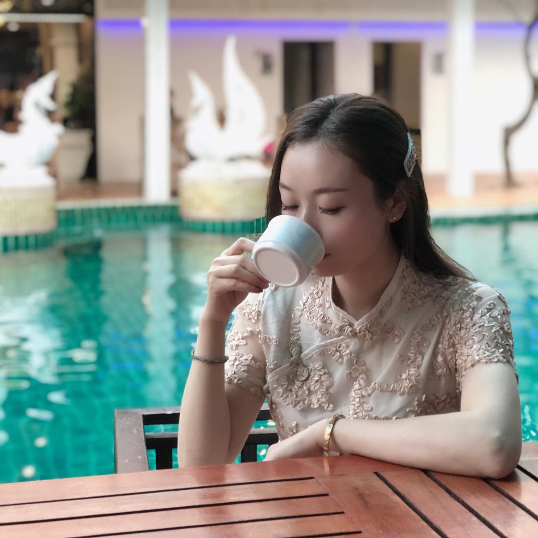 六小姐