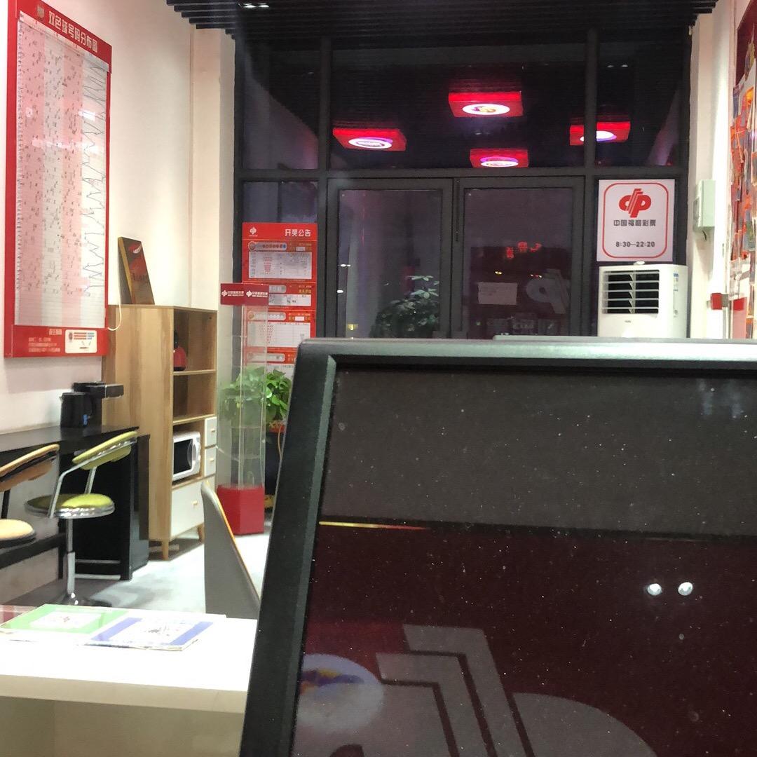 弄弄