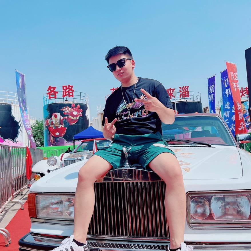 小李先生【网红导播】