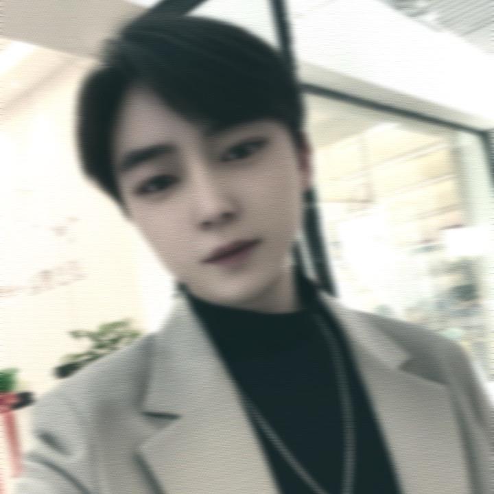 冷颜^