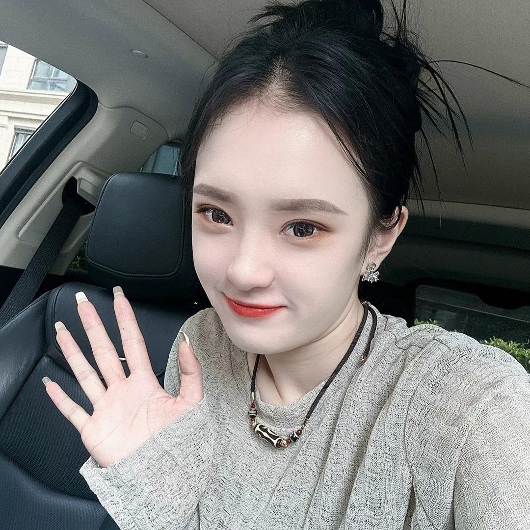 苏杭服饰店（主播：苏苏）