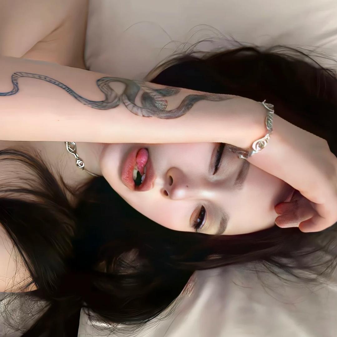 问六月