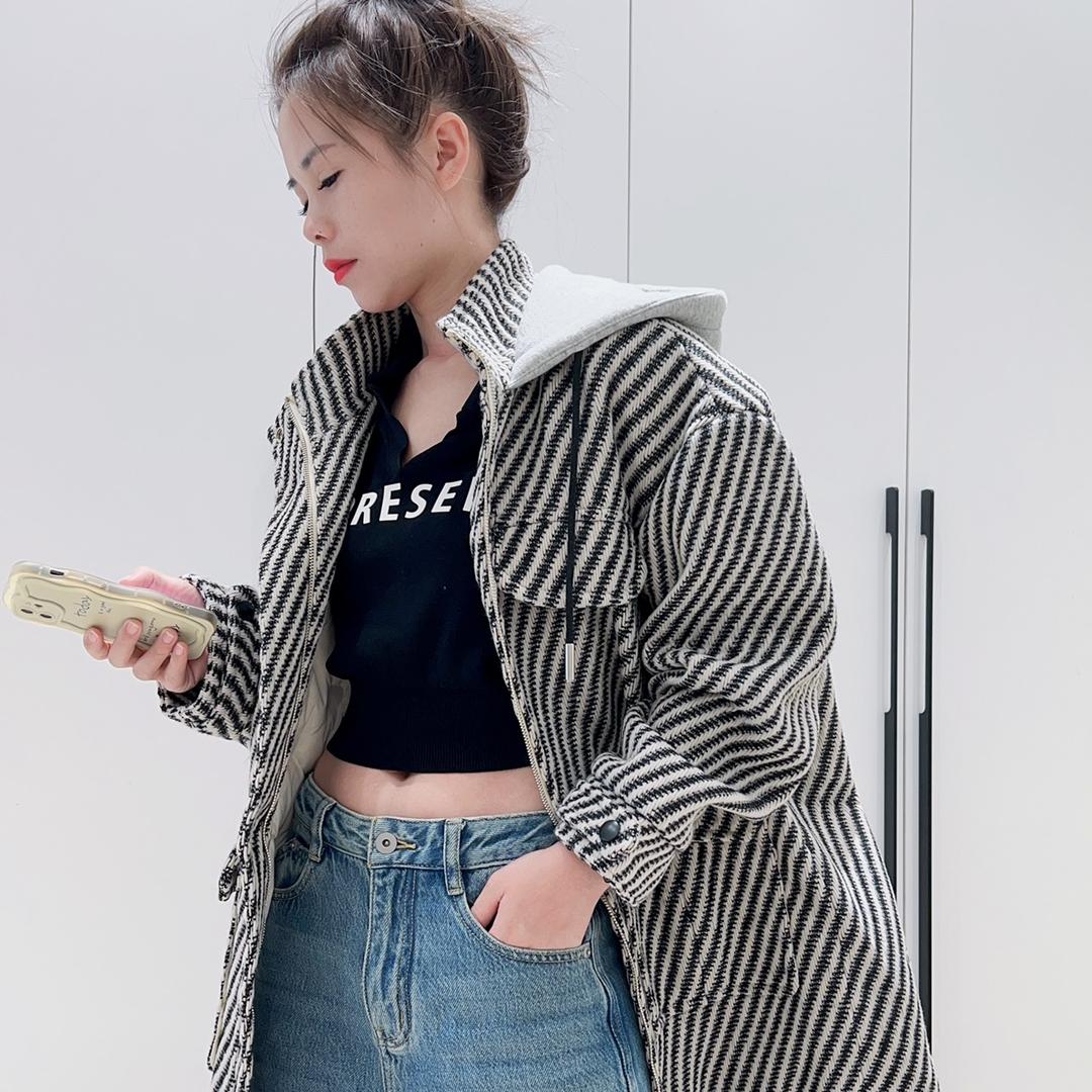 播后高端羽绒服（90白鸭绒）