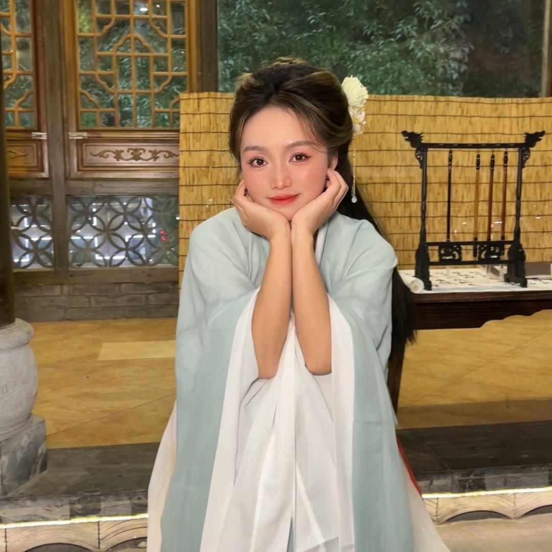 小禾吃吃吃～胖了