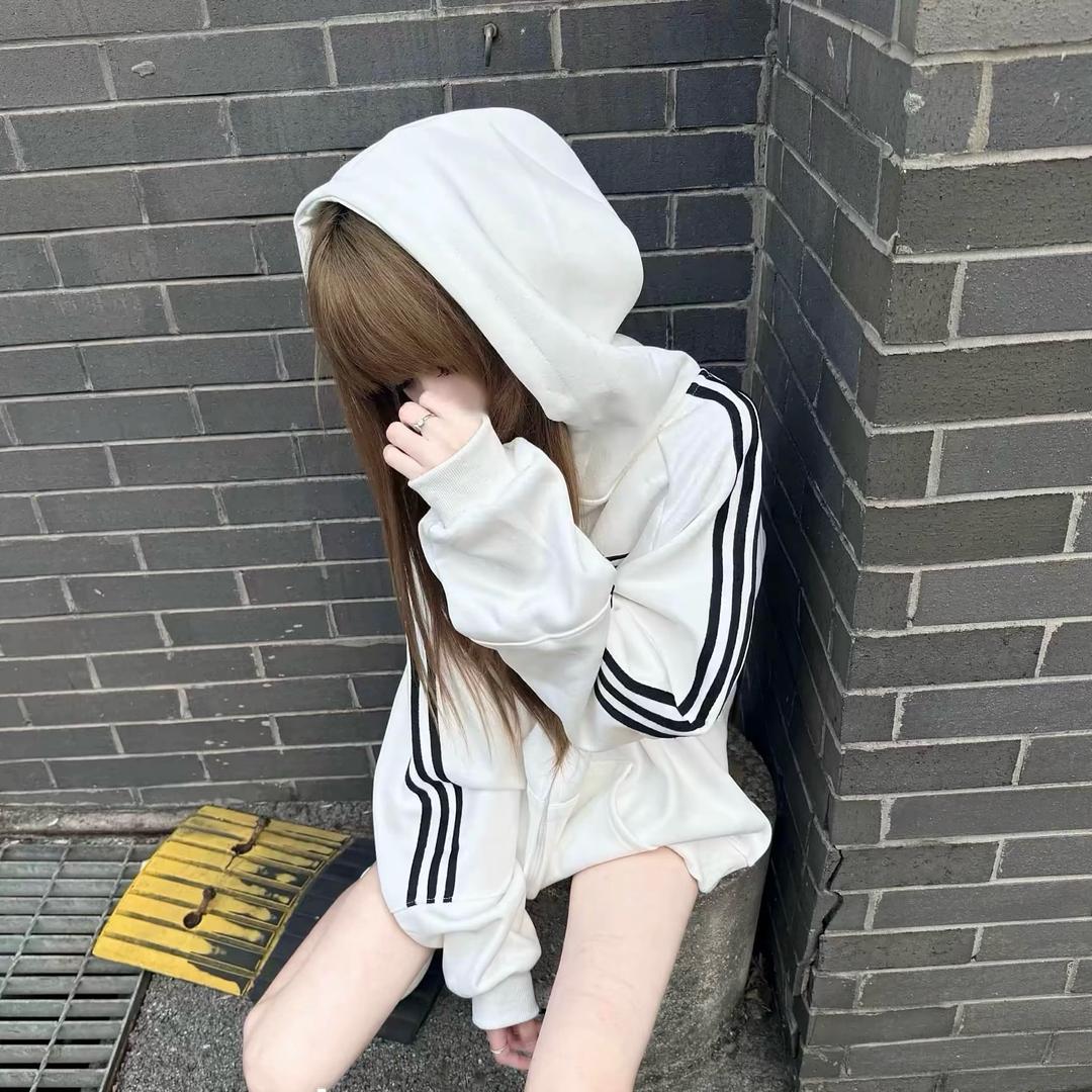 一刀捅破我天真