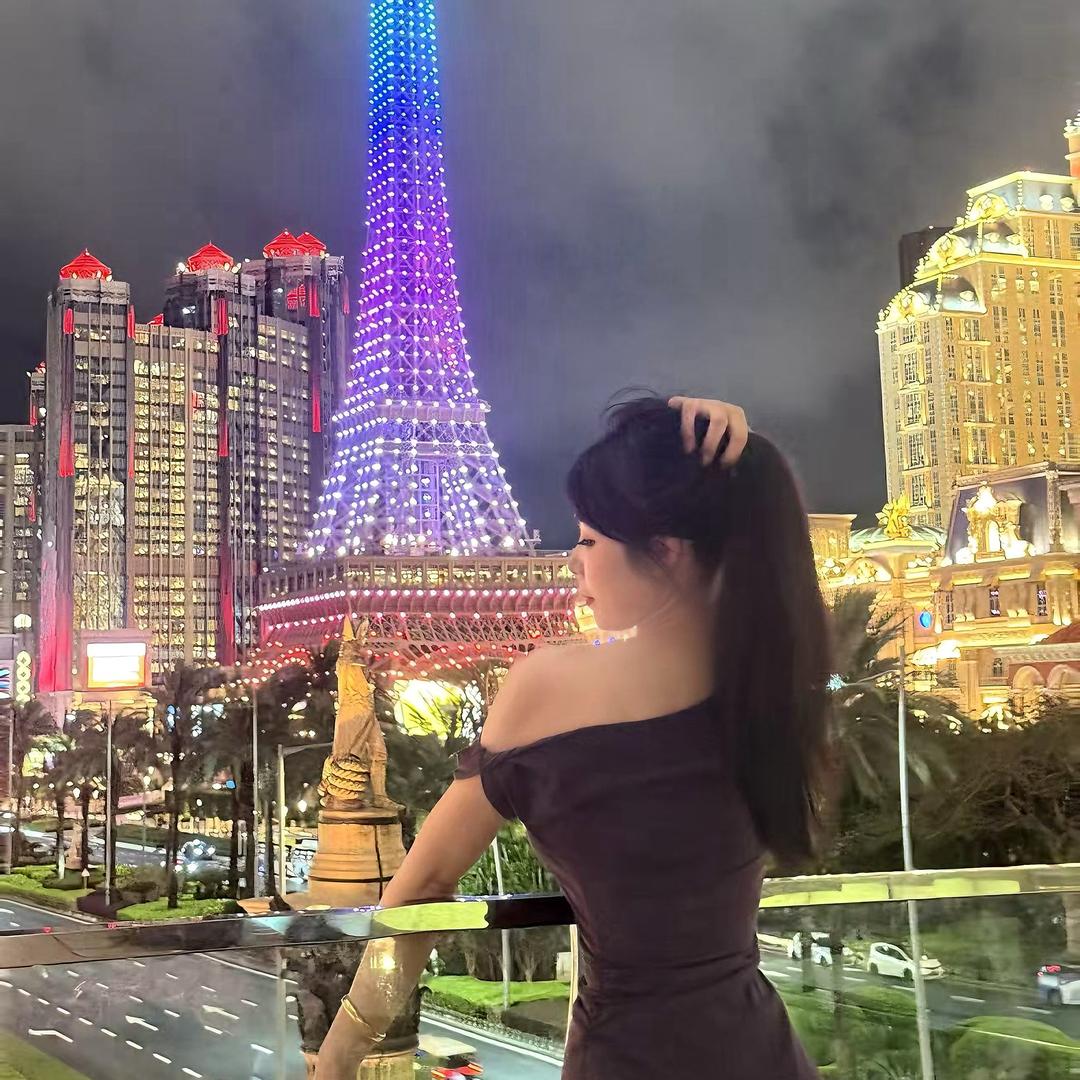 何姐姐💕（摆摊日记）