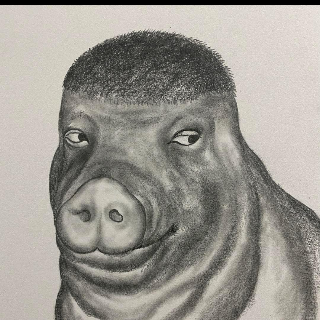 扶着老奶奶翻栏杆