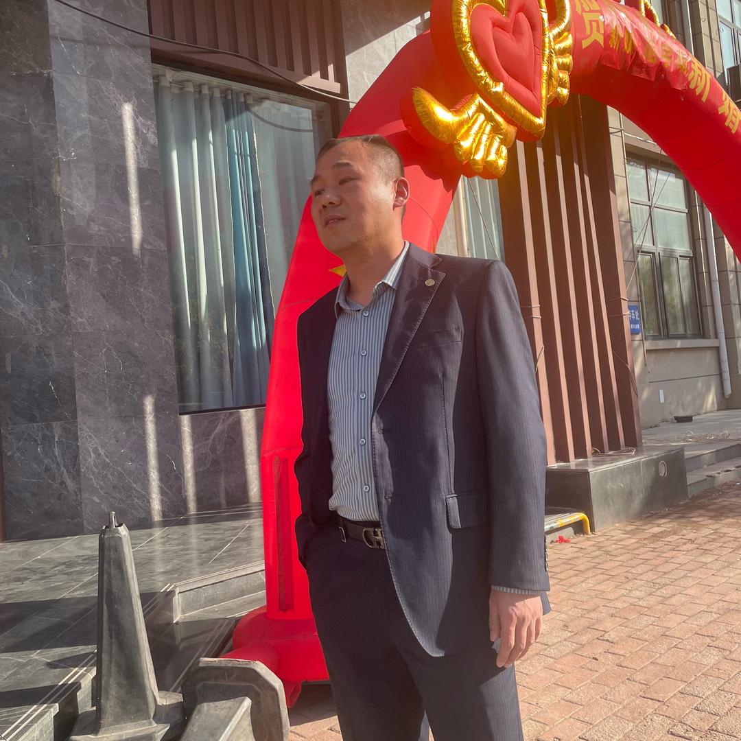 张钊