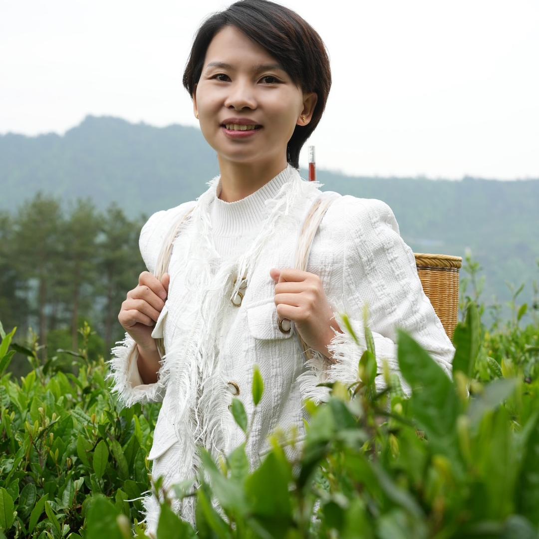 古寨织女