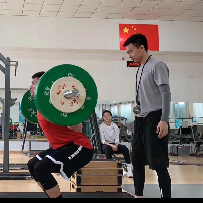 杨家群