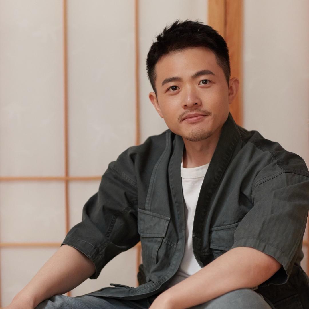 路边小伙儿