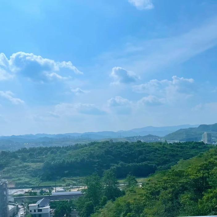 集赞酒类专营店