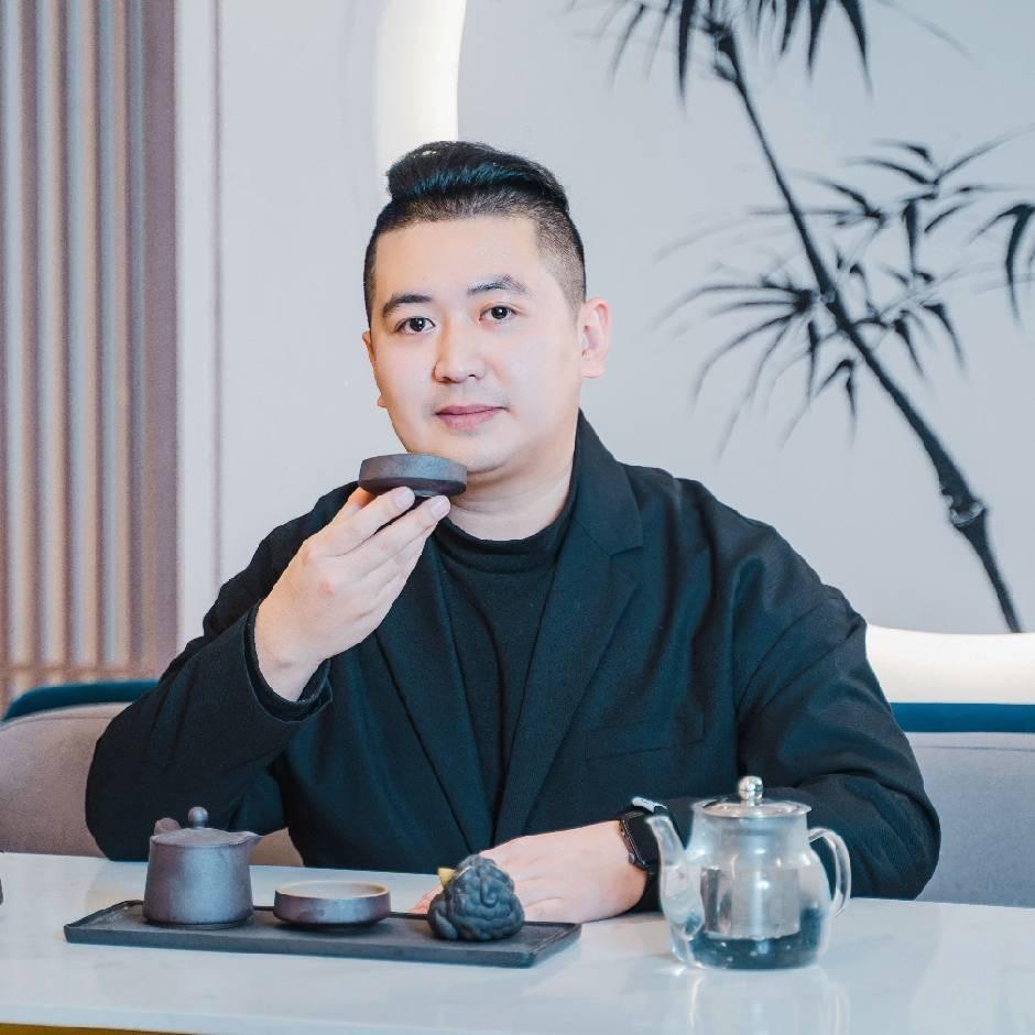 小易来了