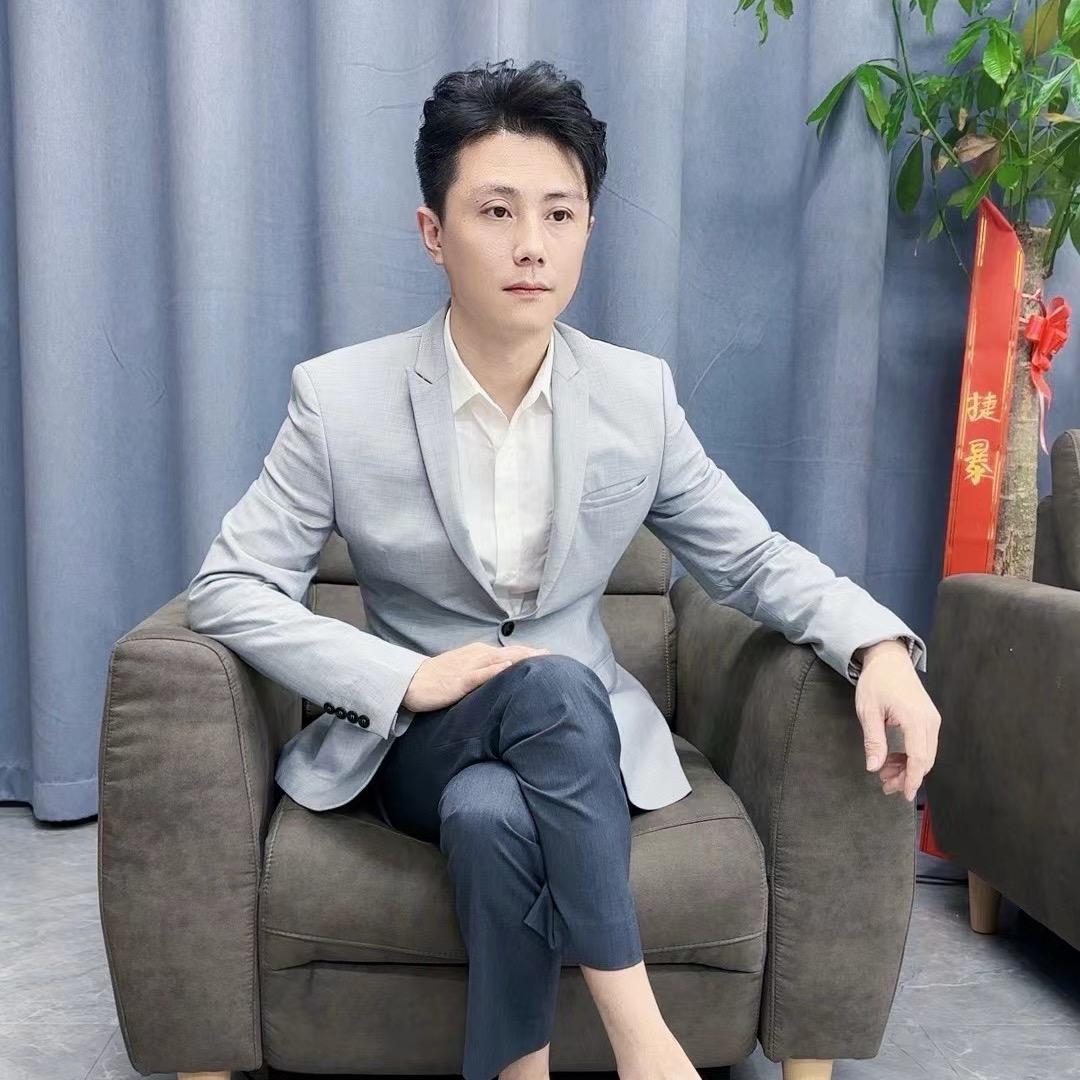 超哥有双鞋