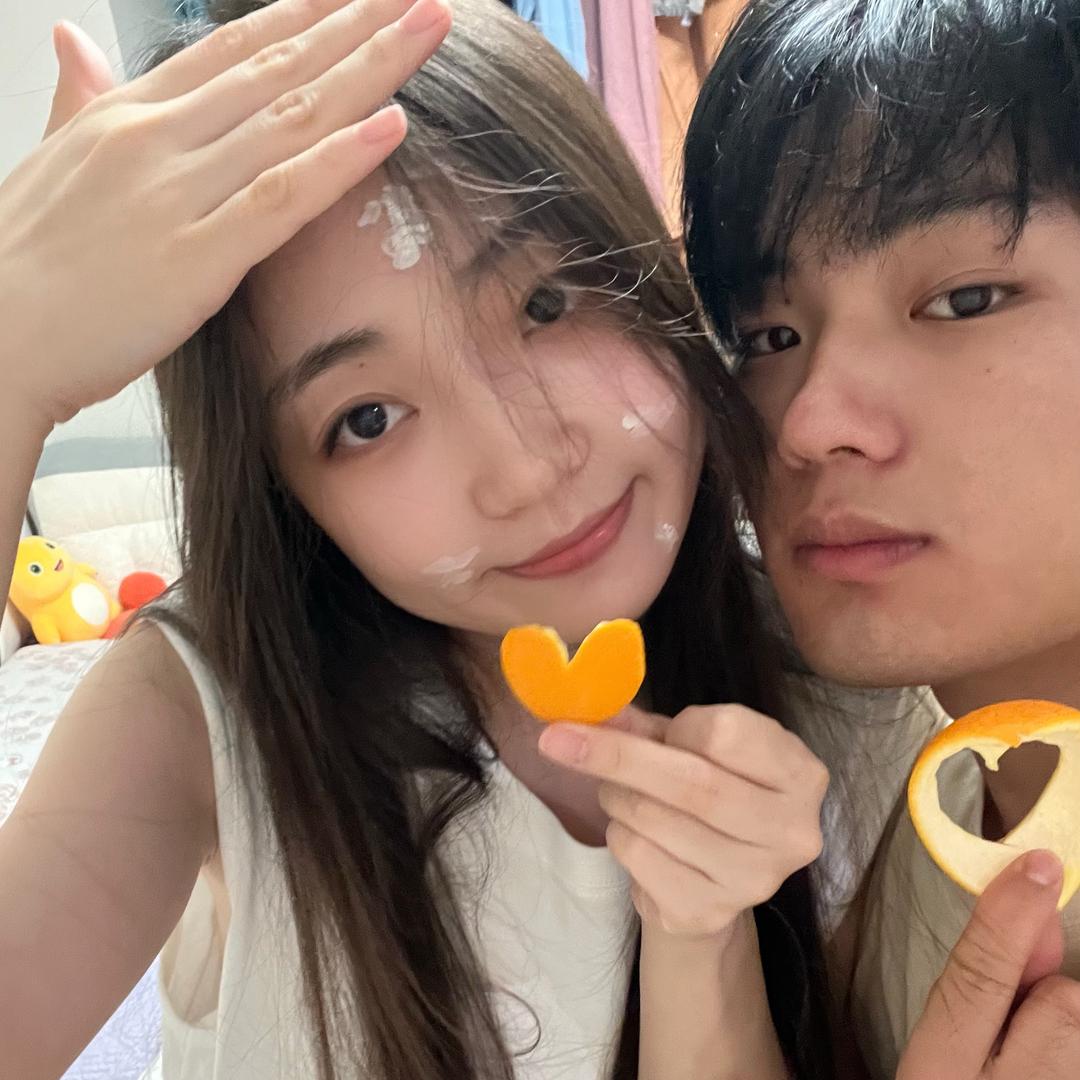 李子黄了