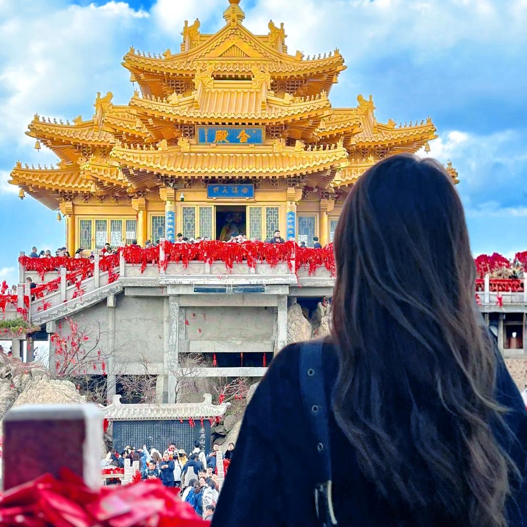 老君山导游七七QiQi