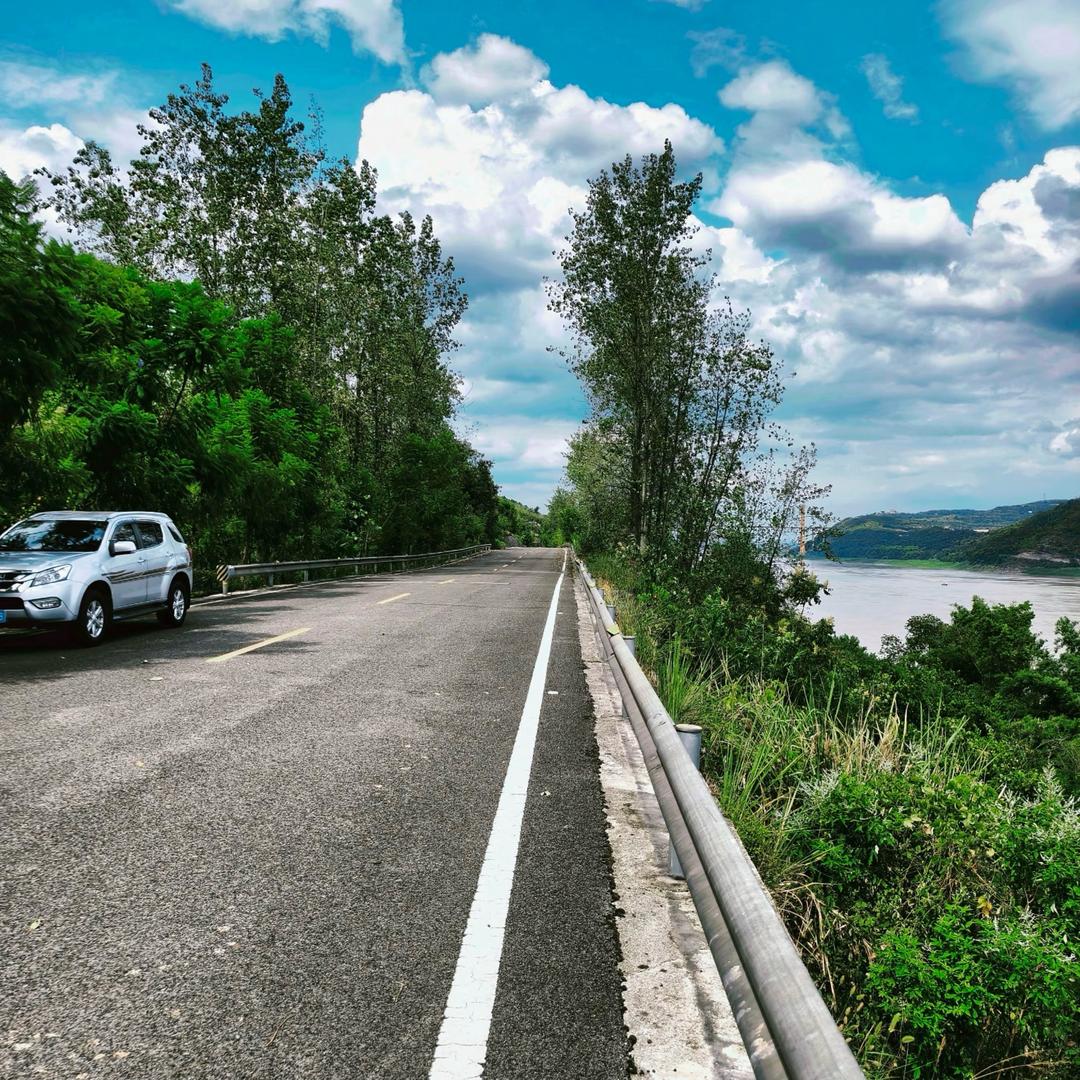 毁灭吧，紧嘛离🉐