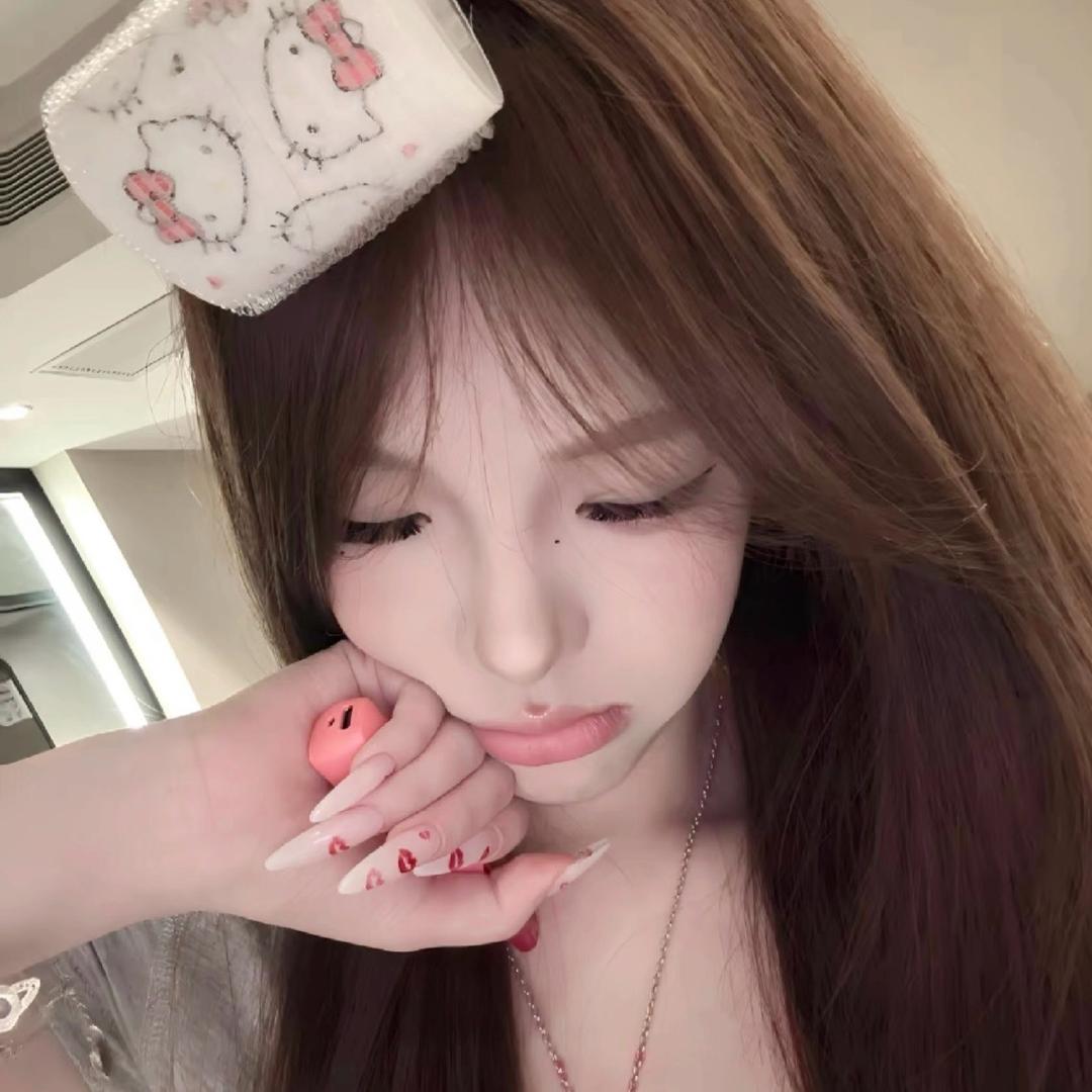 卷个泡芙吃.🧁