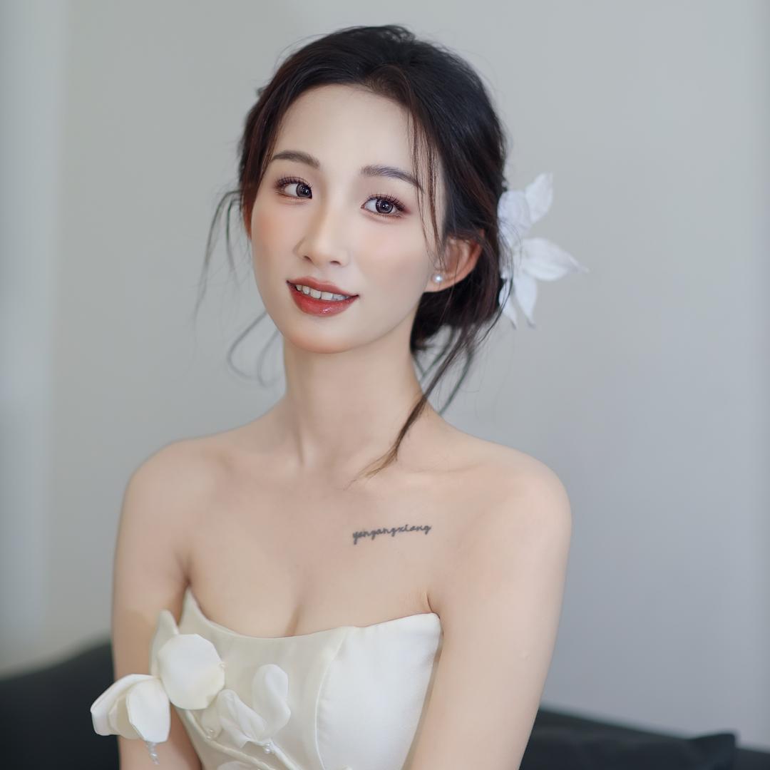 小晶晶.